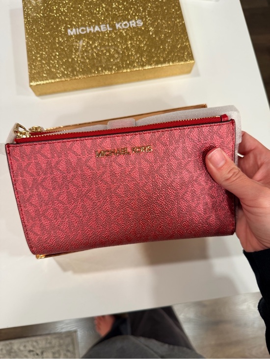 Michael Kors Handbags - Michael Kors Wristlet Wallet